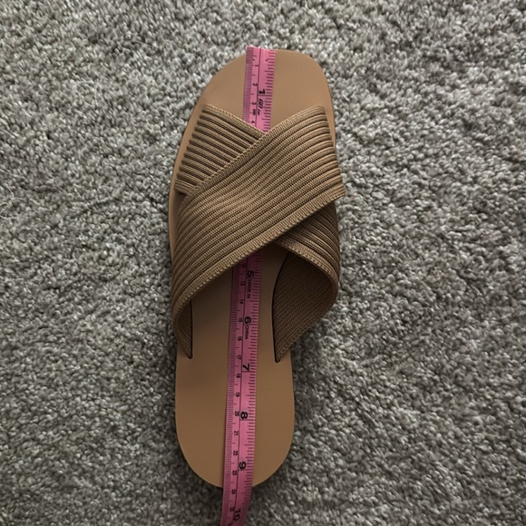 Everlane The Day Crossover Sandal Reknit Light Taupe - Picture 6 of 7